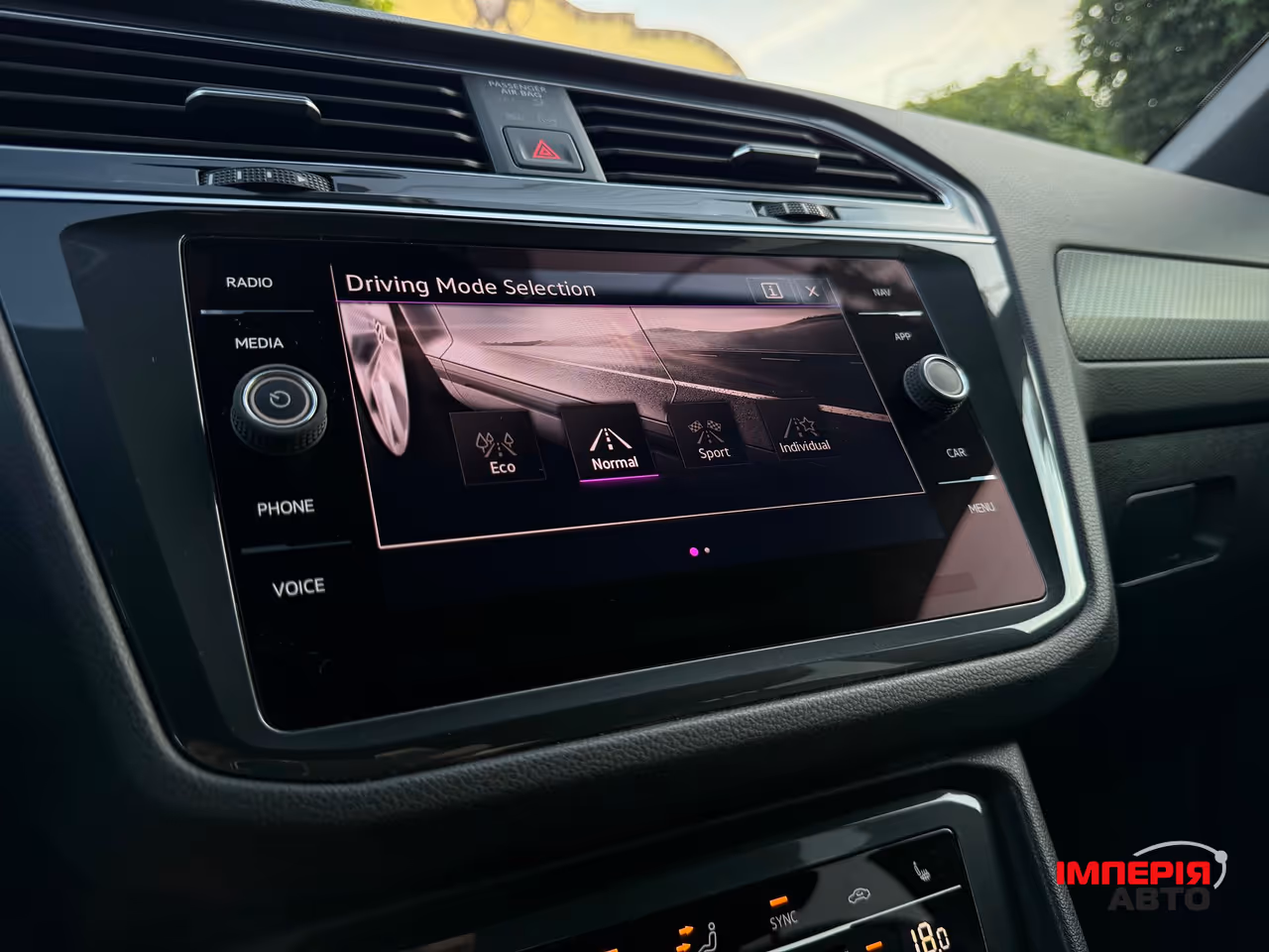Volkswagen Tiguan - фото 52