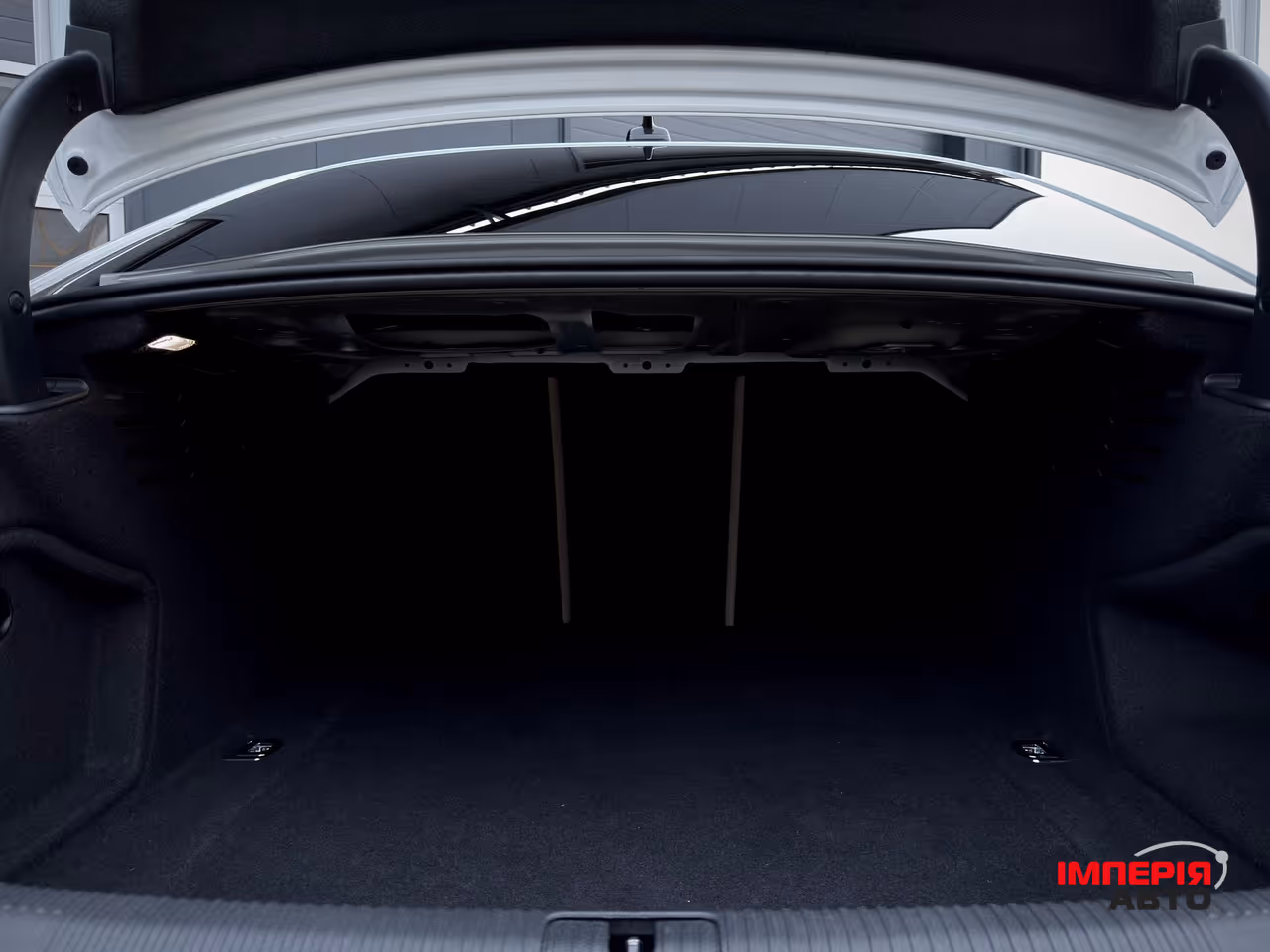 Audi A4 - фото 32