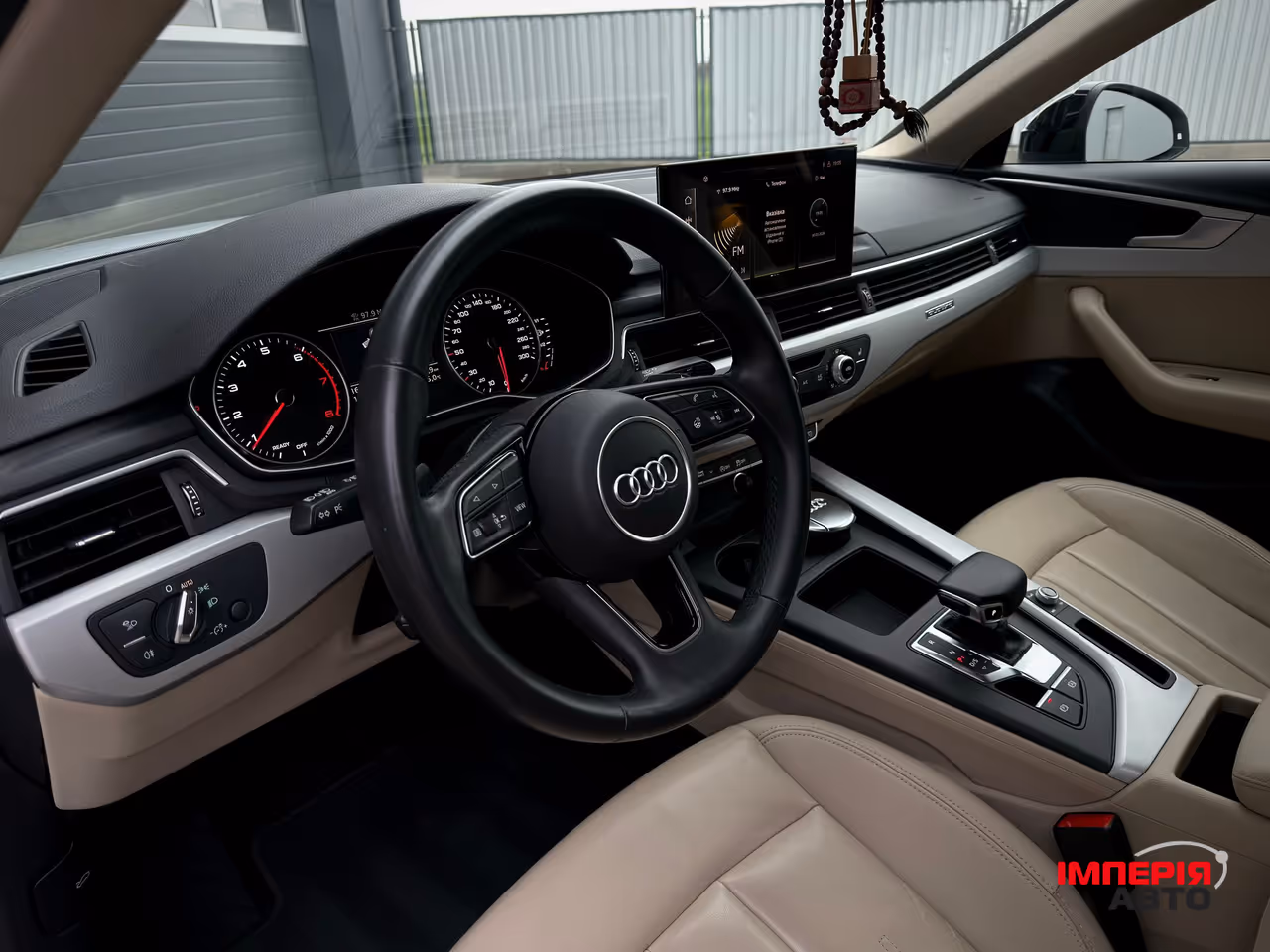Audi A4 - фото 23