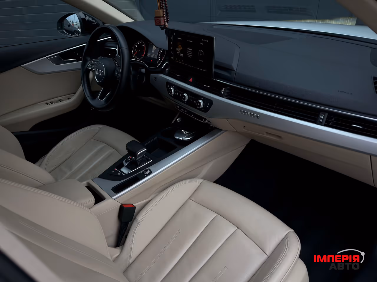 Audi A4 - фото 34