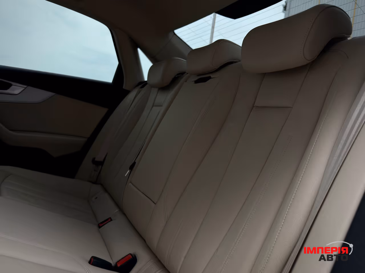 Audi A4 - фото 27