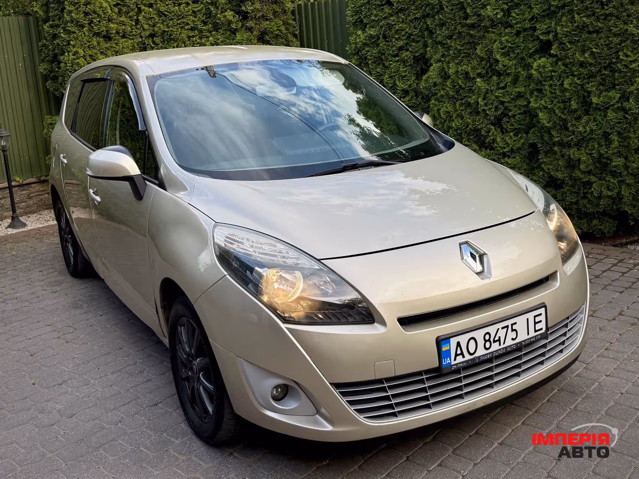 Renault Scenic - фото 7