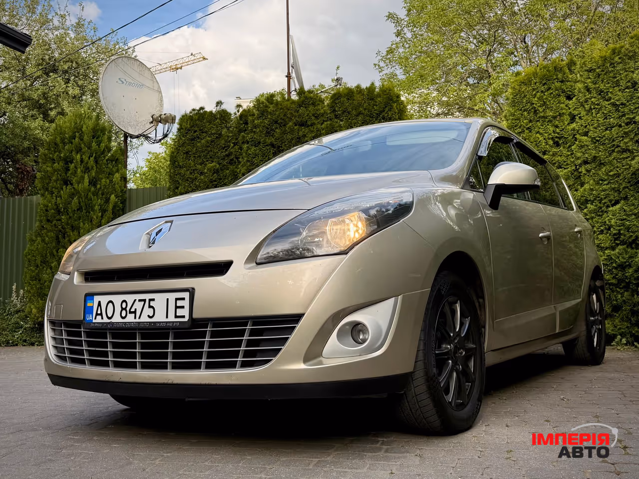 Renault Scenic - фото 4