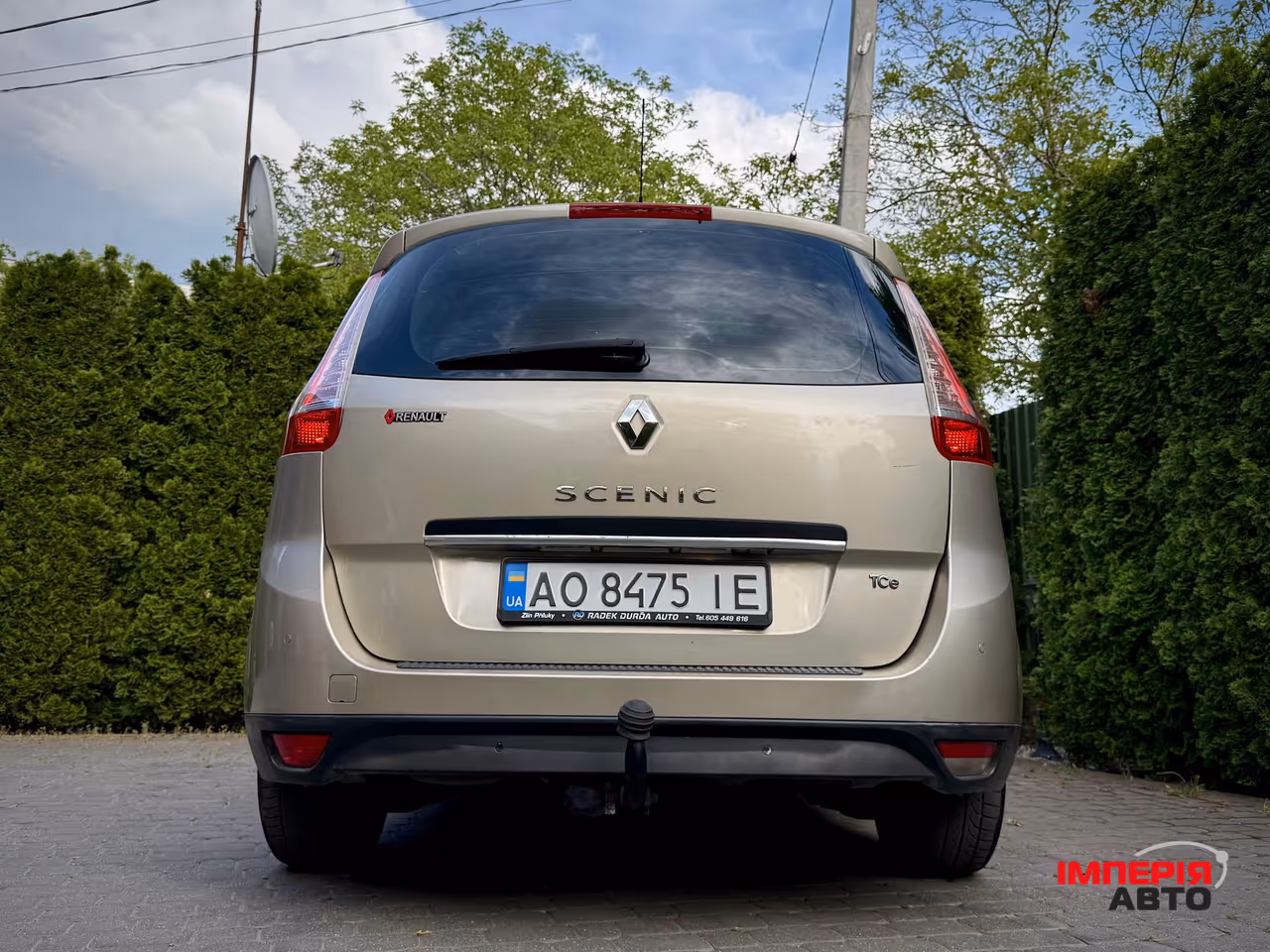 Renault Scenic - фото 16