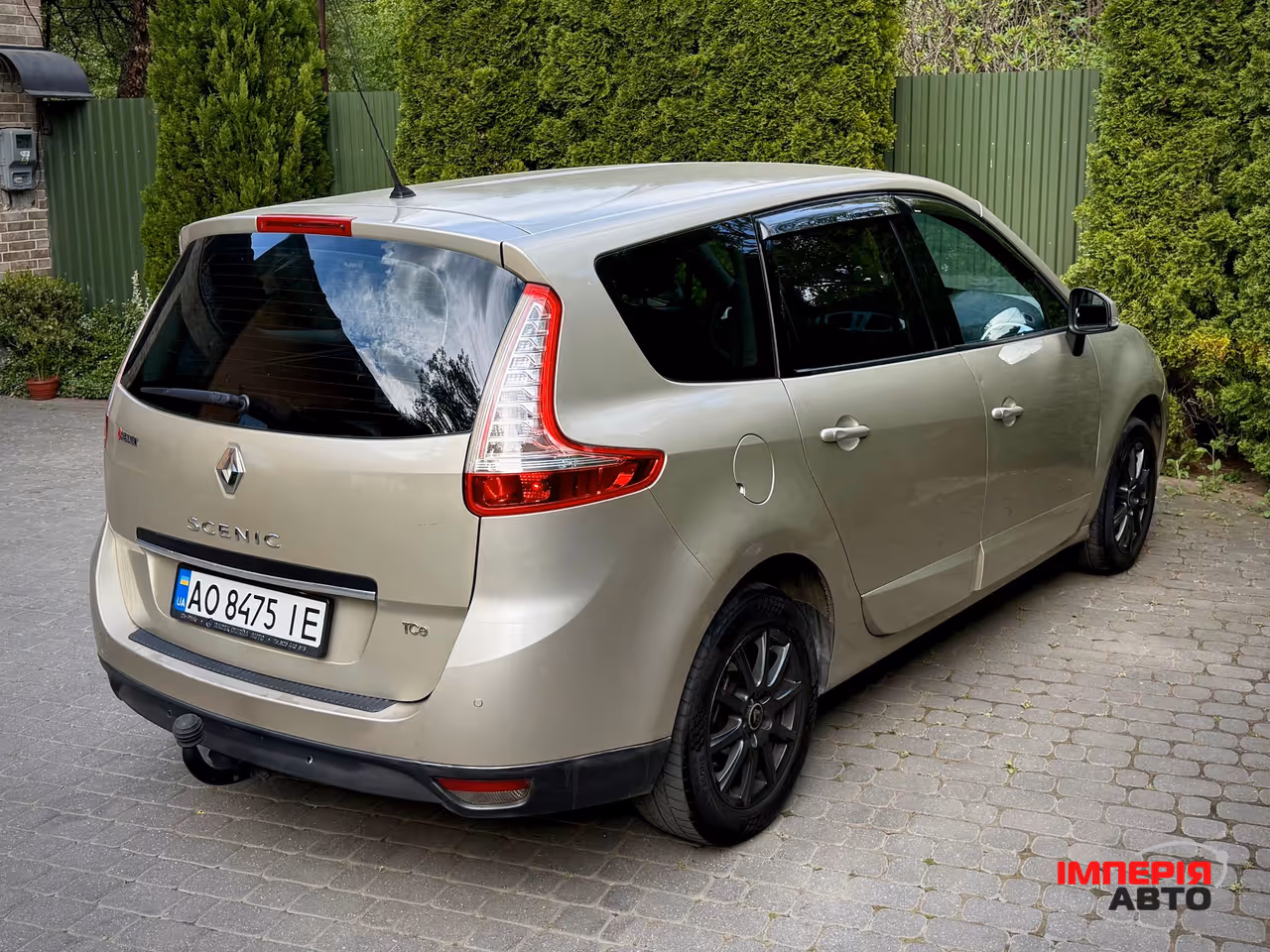Renault Scenic - фото 11