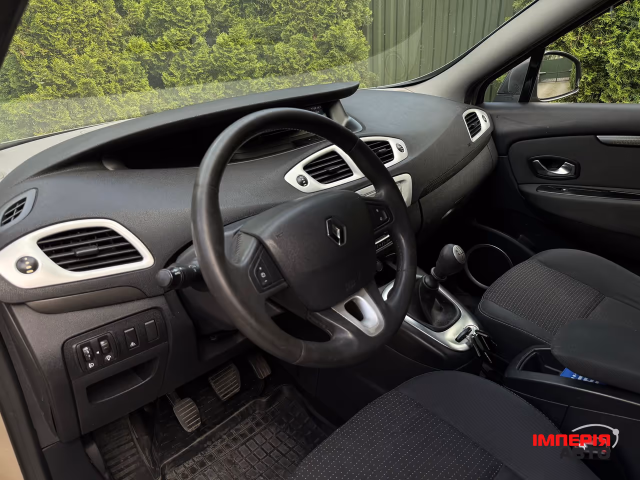 Renault Scenic - фото 23