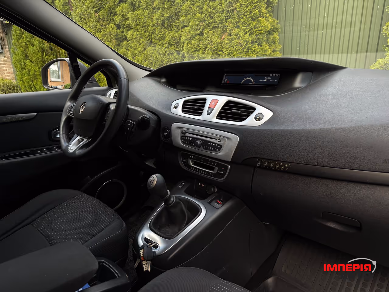 Renault Scenic - фото 30