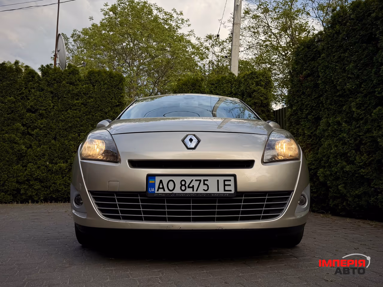 Renault Scenic - фото 6