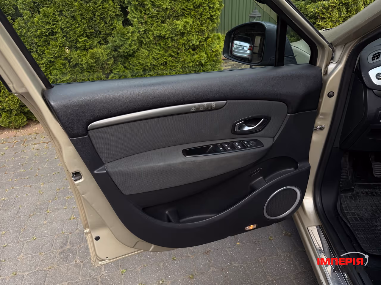 Renault Scenic - фото 21