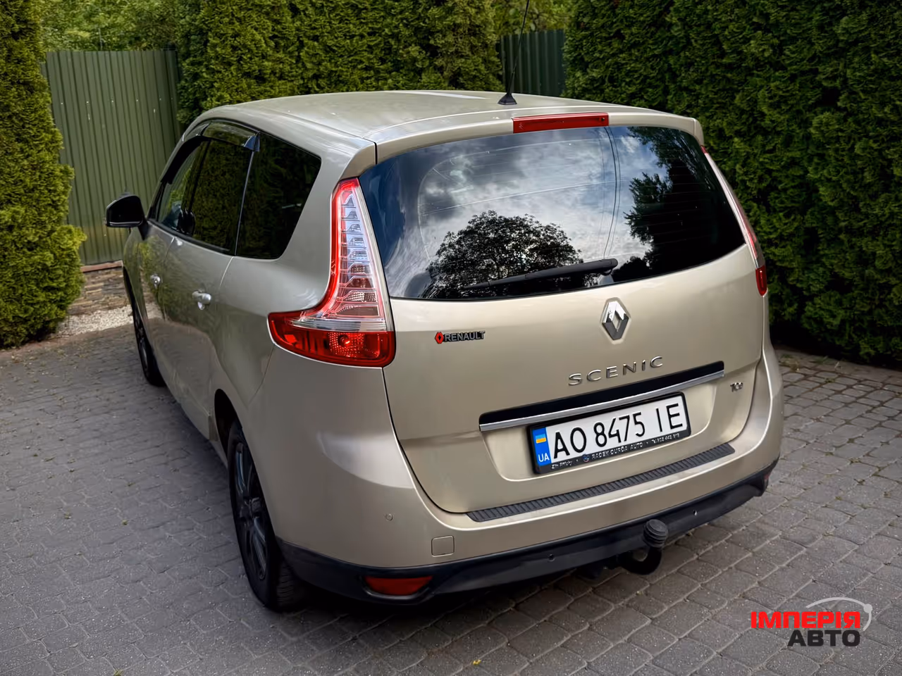 Renault Scenic - фото 17