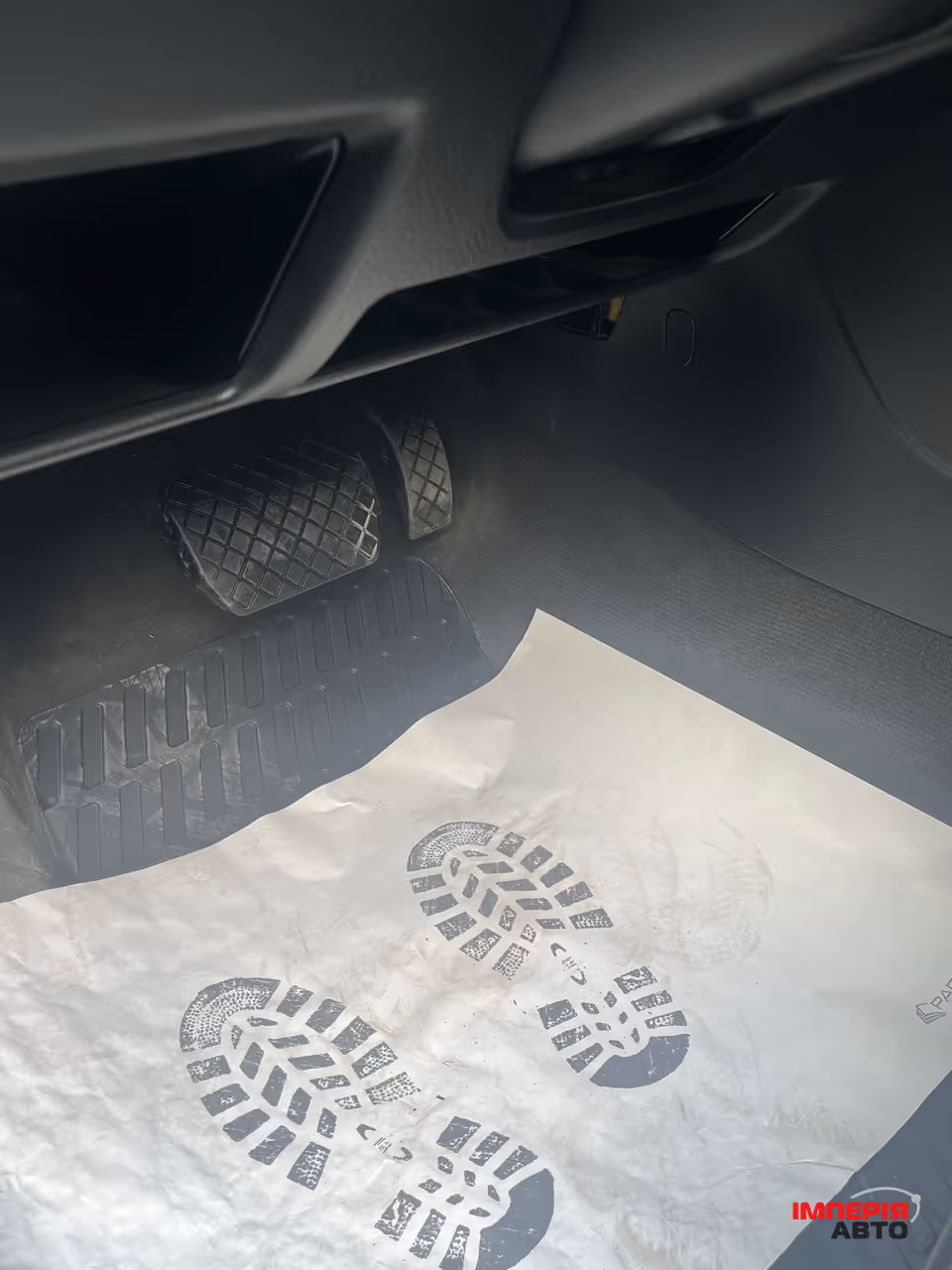 Audi A4 - фото 17