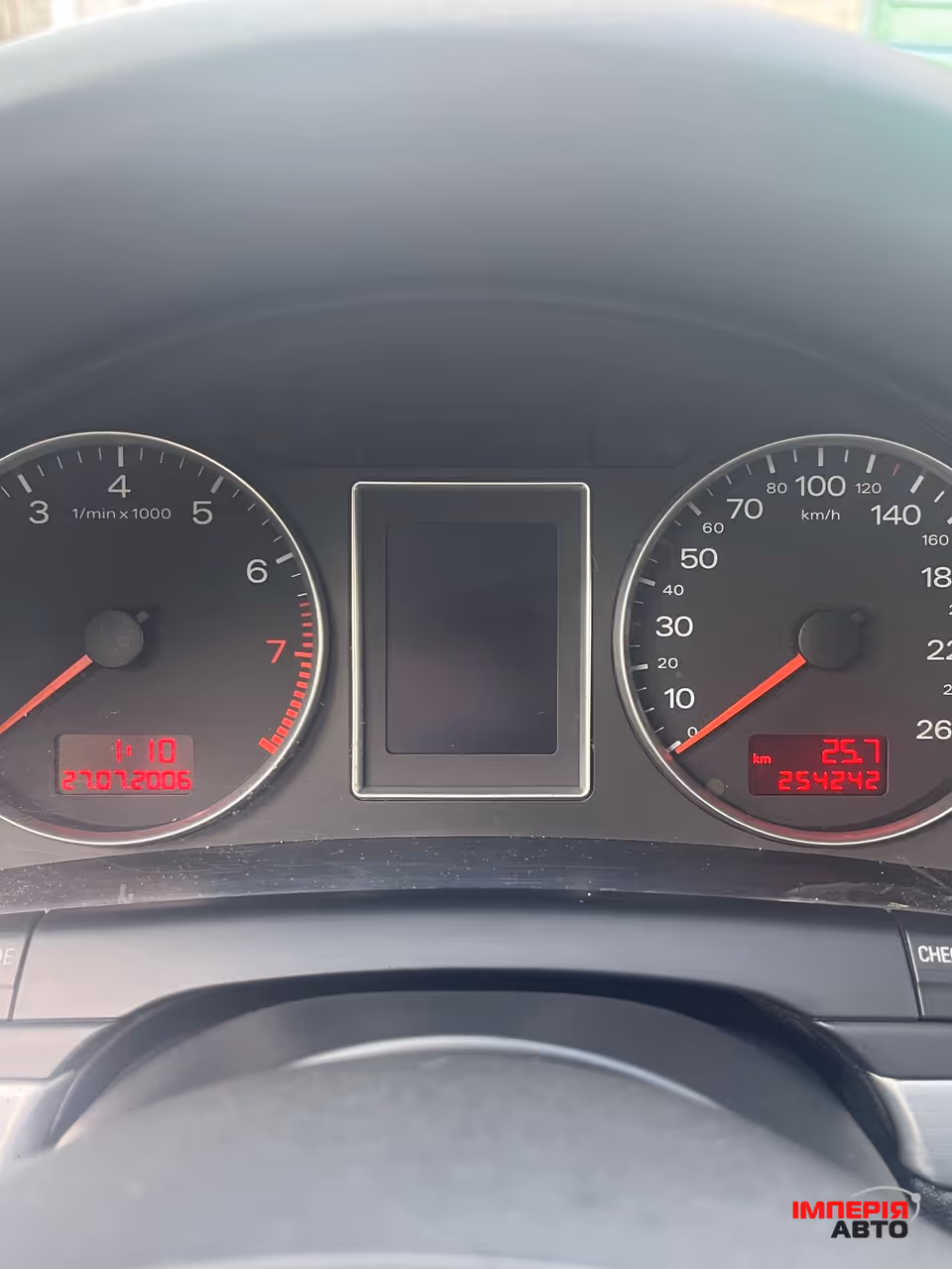 Audi A4 - фото 15
