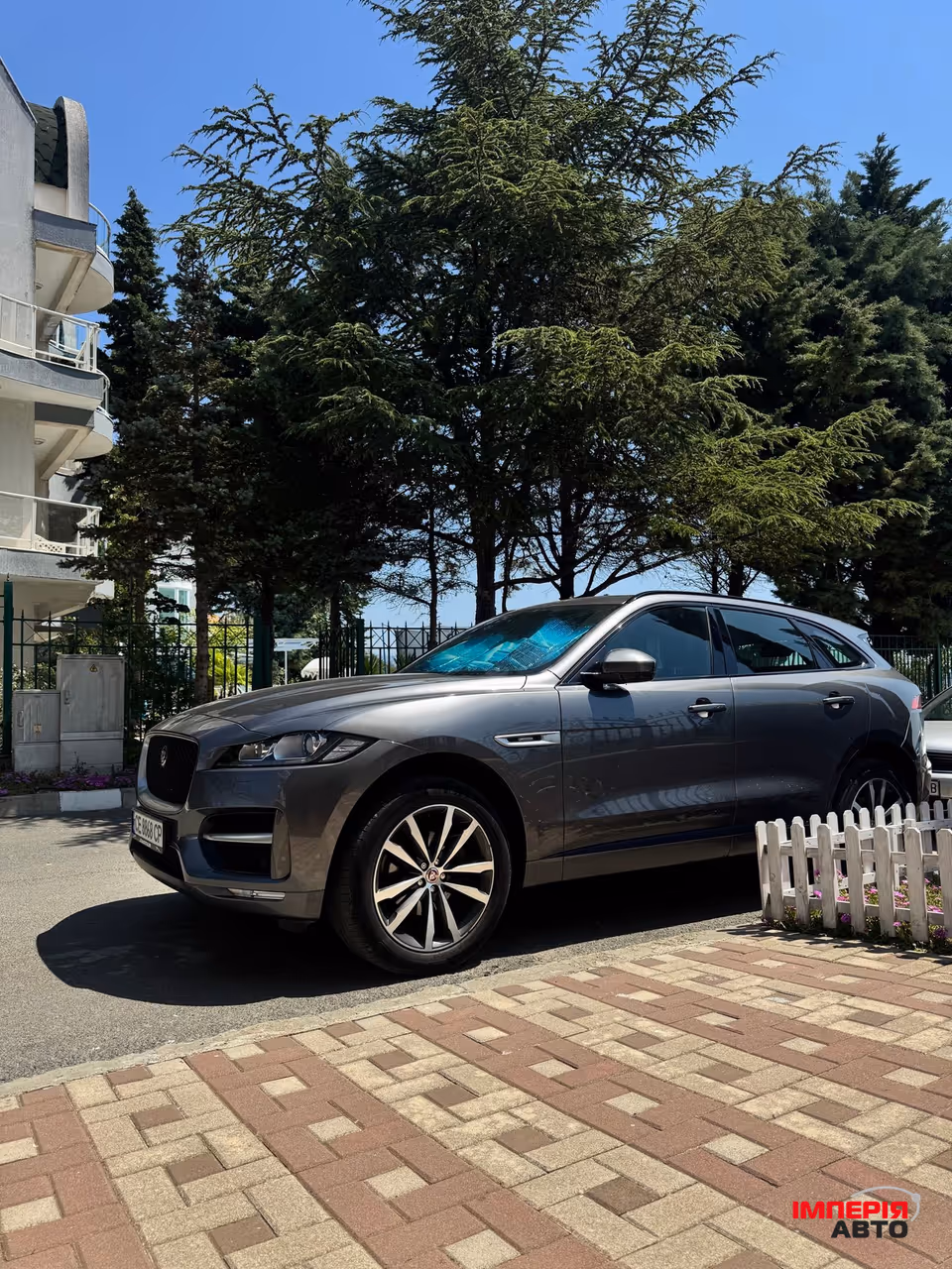 Jaguar F-Pace - фото 4