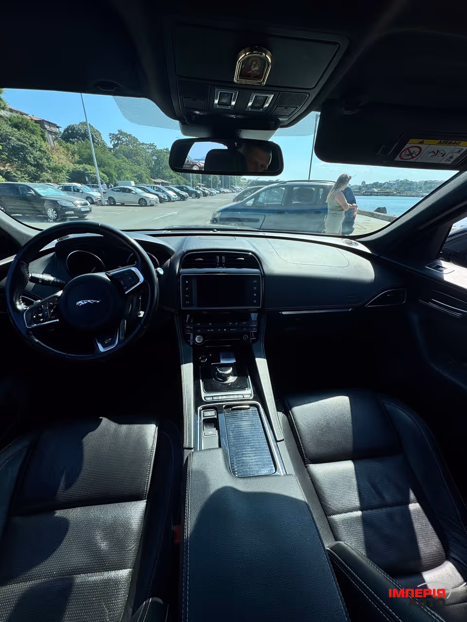 Jaguar F-Pace - фото 10