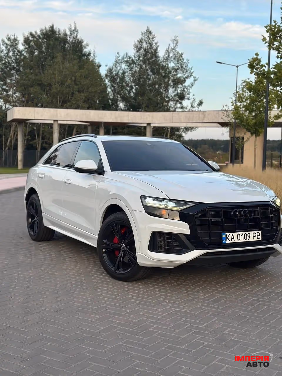 Audi Q8 - фото 1