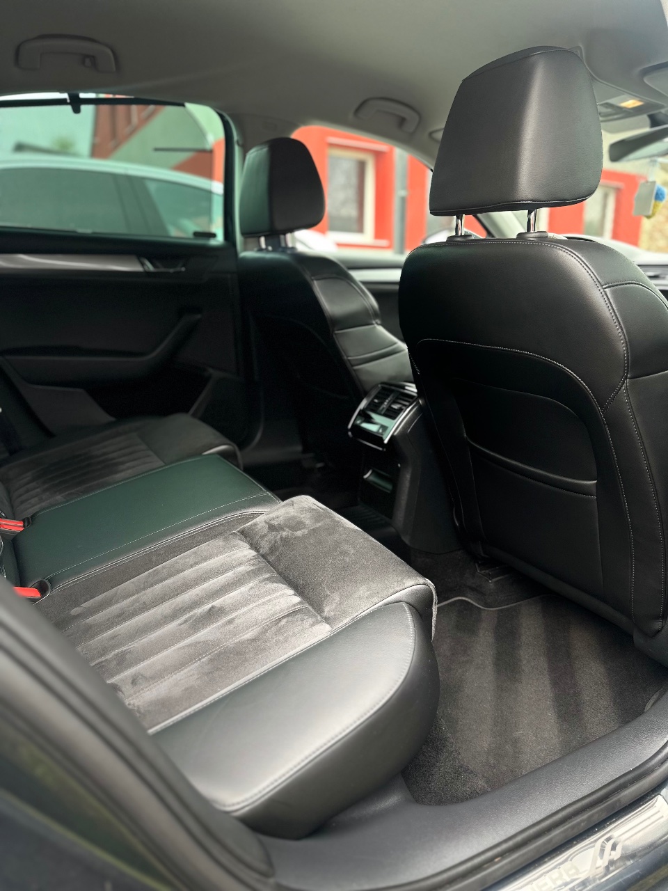 Skoda Superb - фото 26