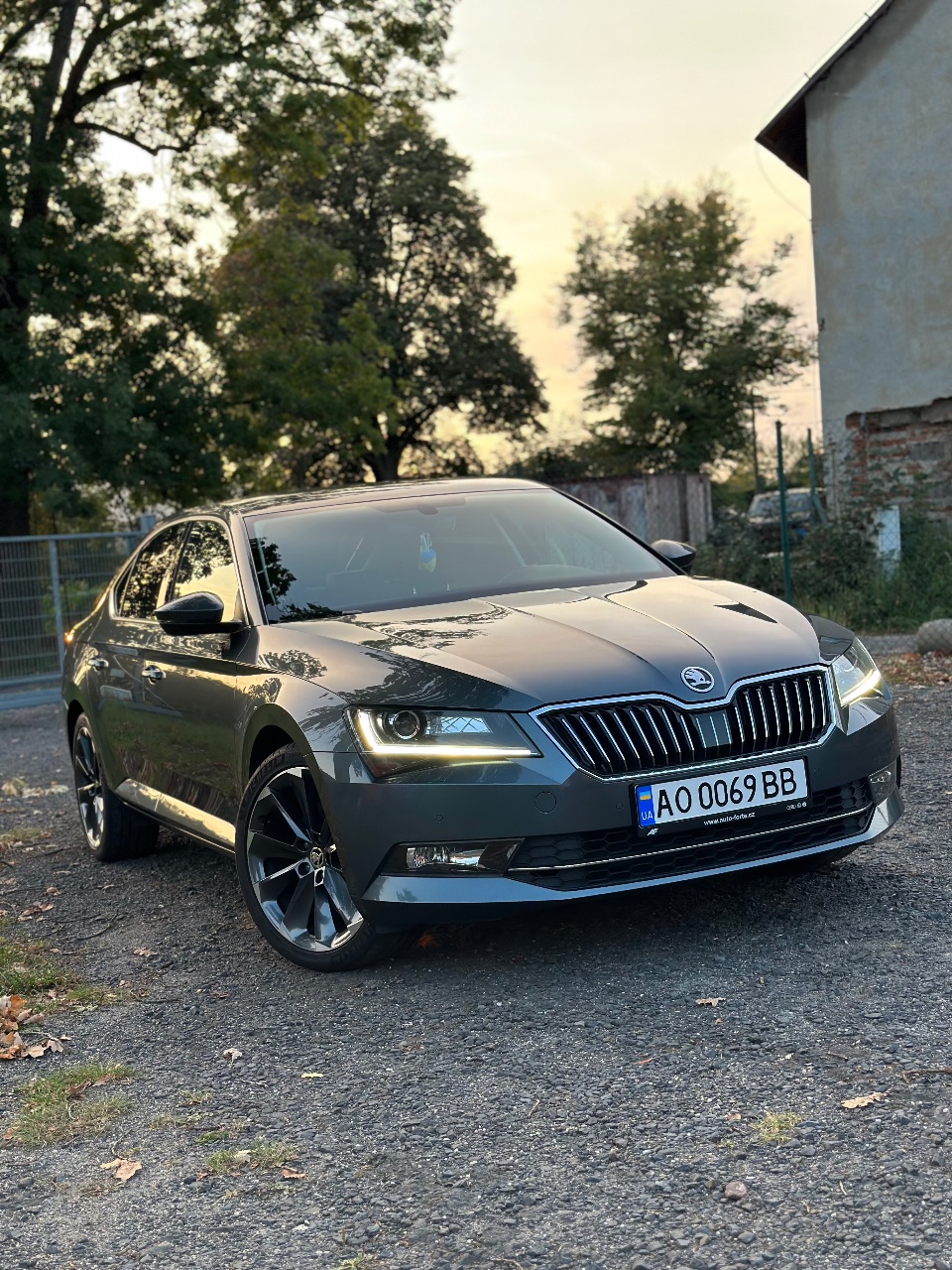 Skoda Superb - фото 1