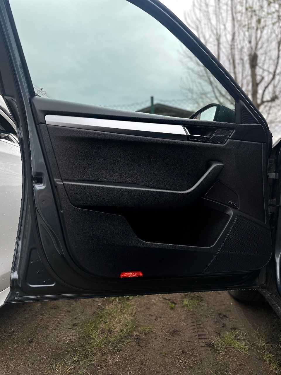 Skoda Superb - фото 31