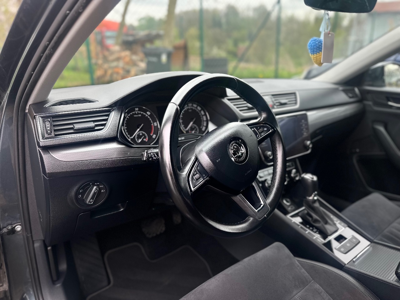 Skoda Superb - фото 11