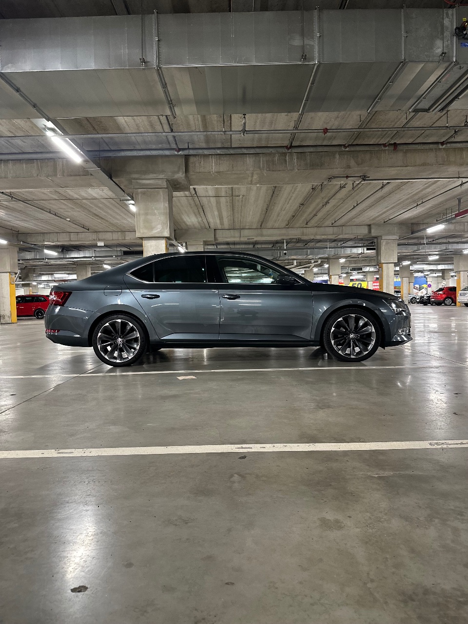 Skoda Superb - фото 7