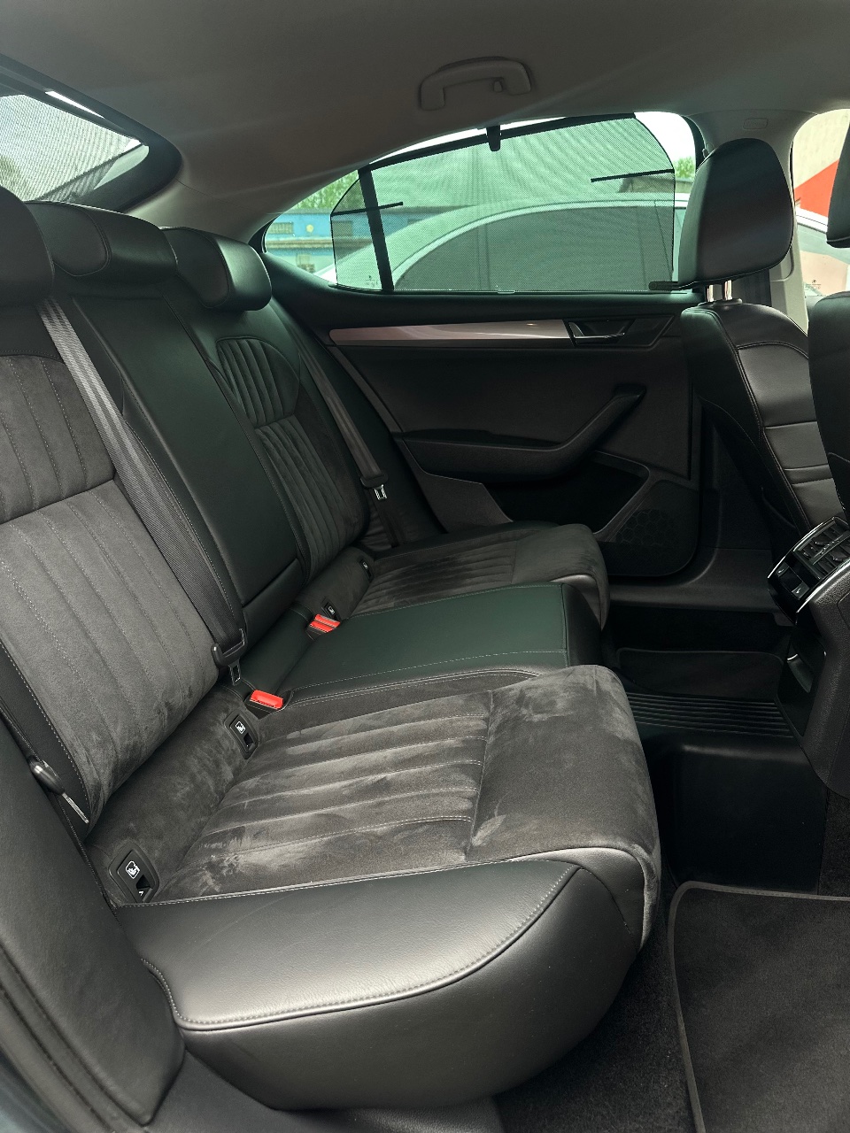 Skoda Superb - фото 29