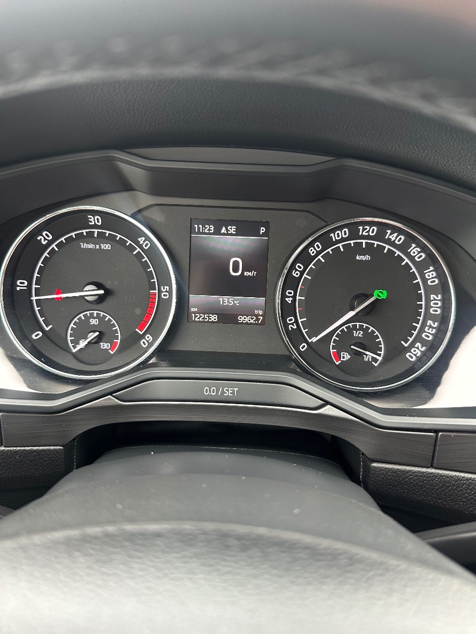 Skoda Superb - фото 16