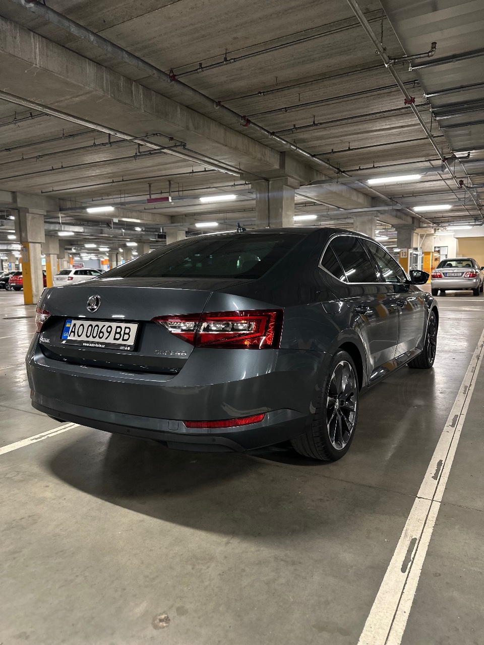 Skoda Superb - фото 9