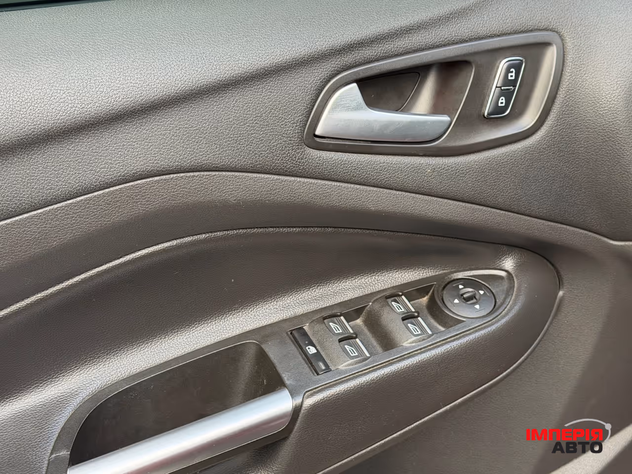 Ford C-MAX - фото 17
