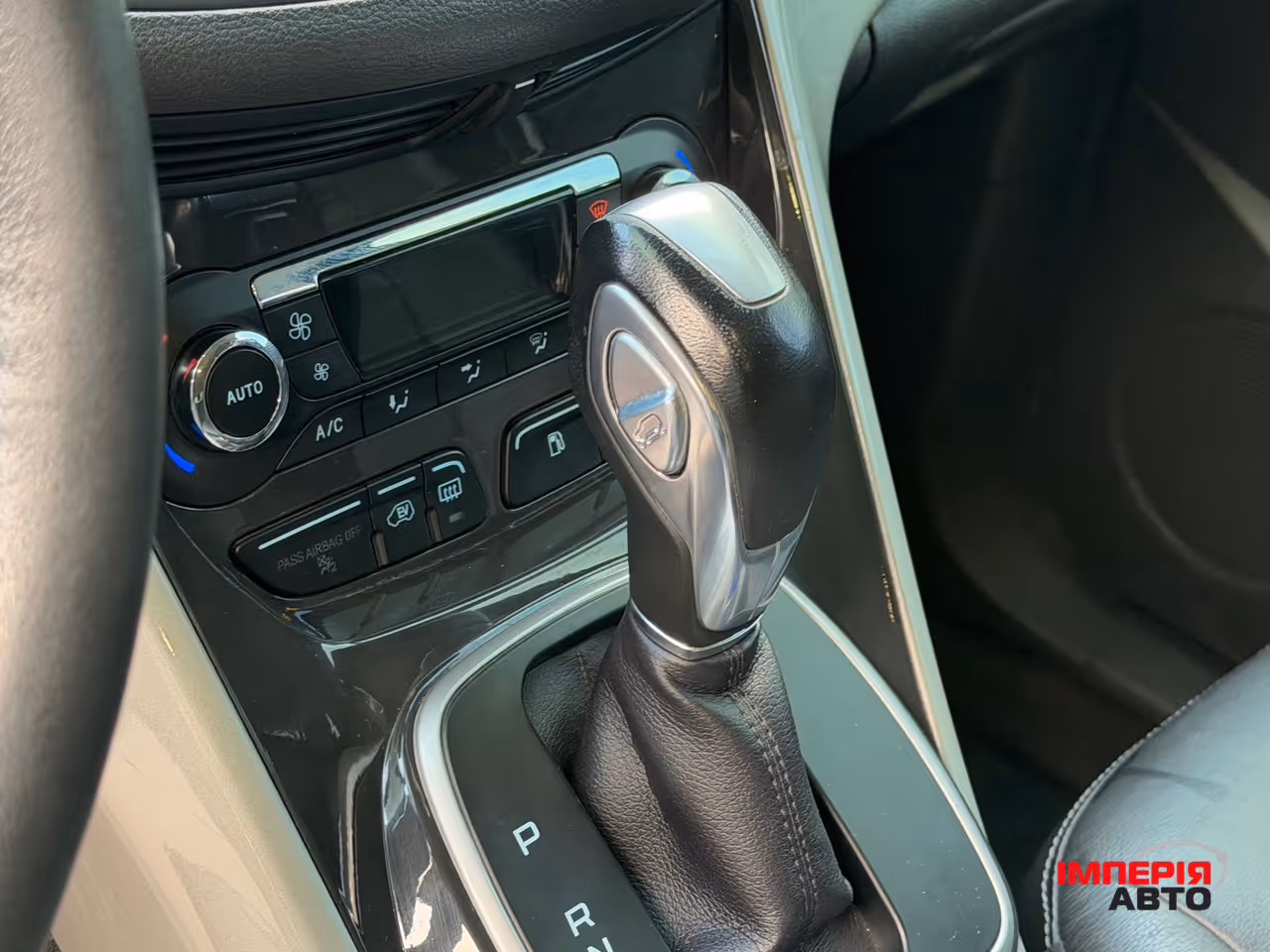 Ford C-MAX - фото 20