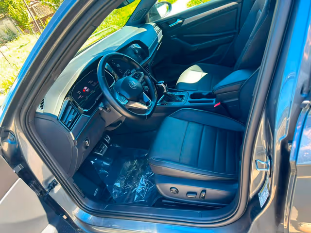 Volkswagen Jetta - зображення 3