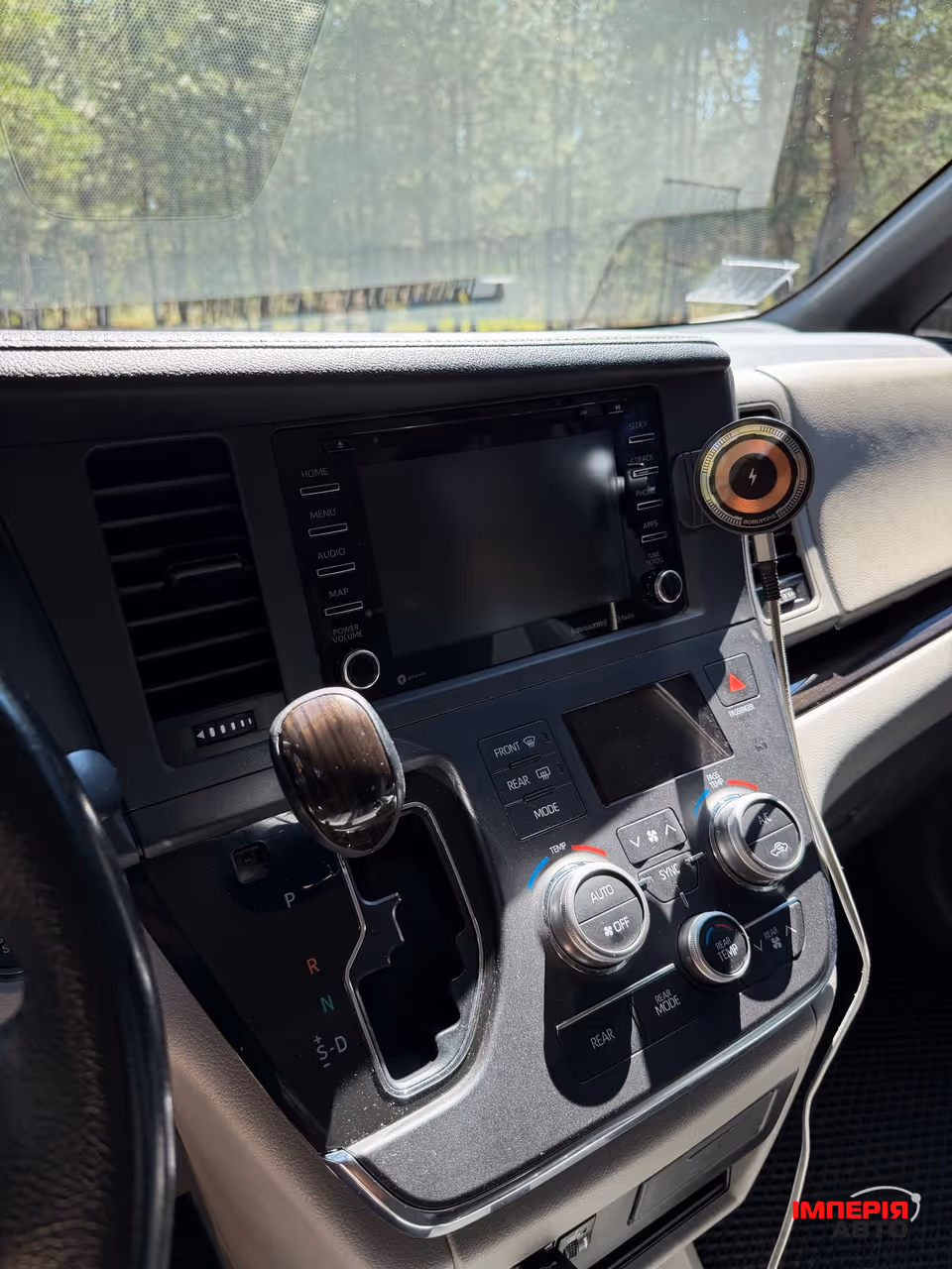 Toyota Sienna - фото 14