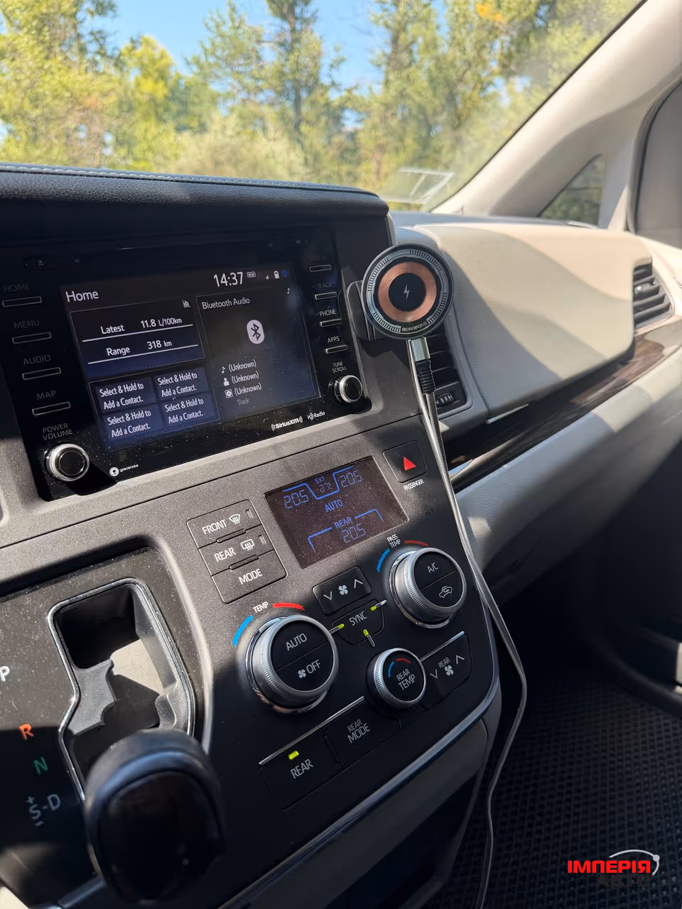 Toyota Sienna - фото 4