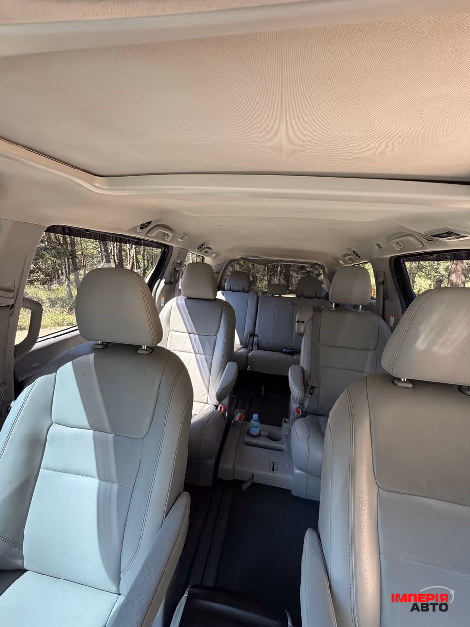 Toyota Sienna - фото 12