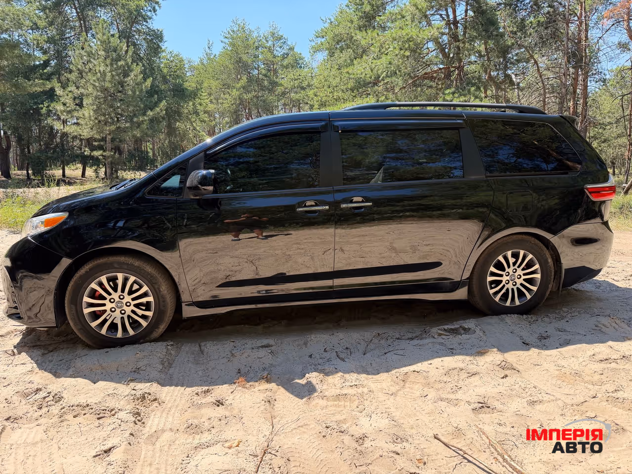 Toyota Sienna - фото 25