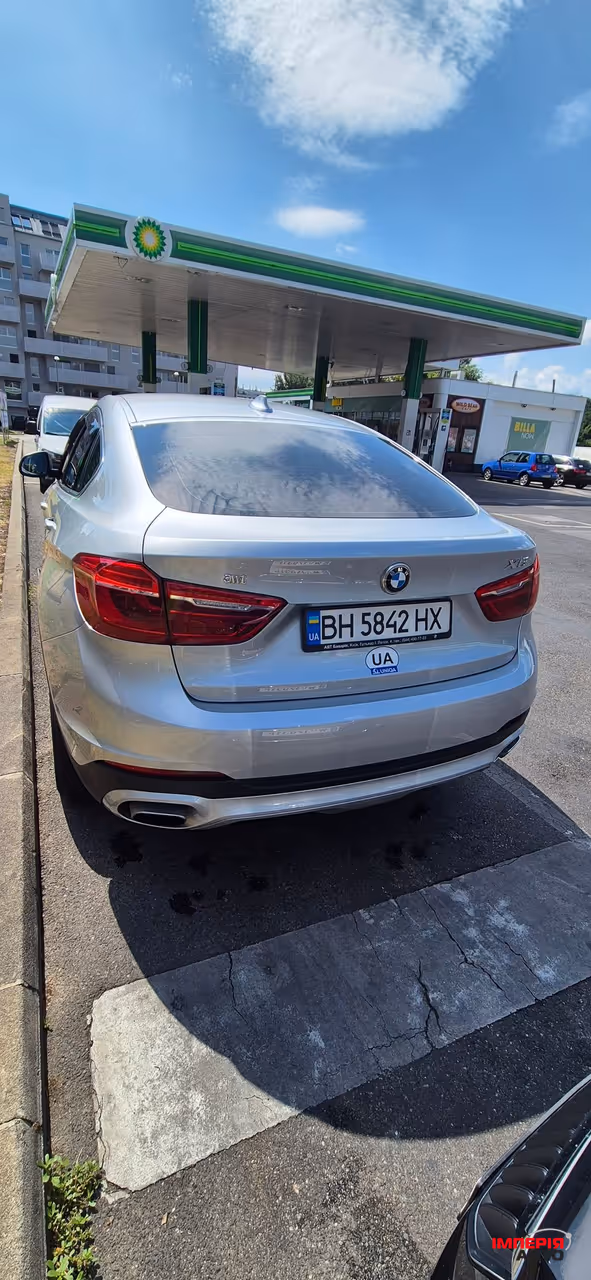 BMW X6 - фото 6