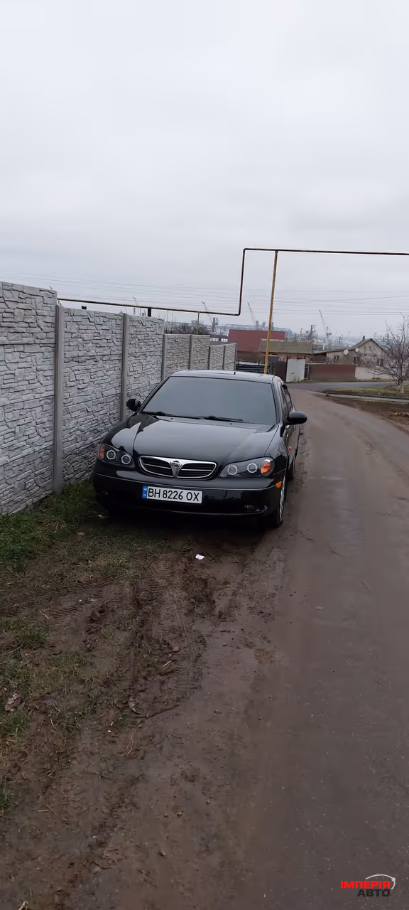 Nissan Maxima - фото 1