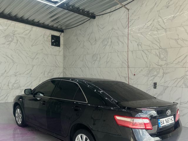 Toyota Camry - фото 4