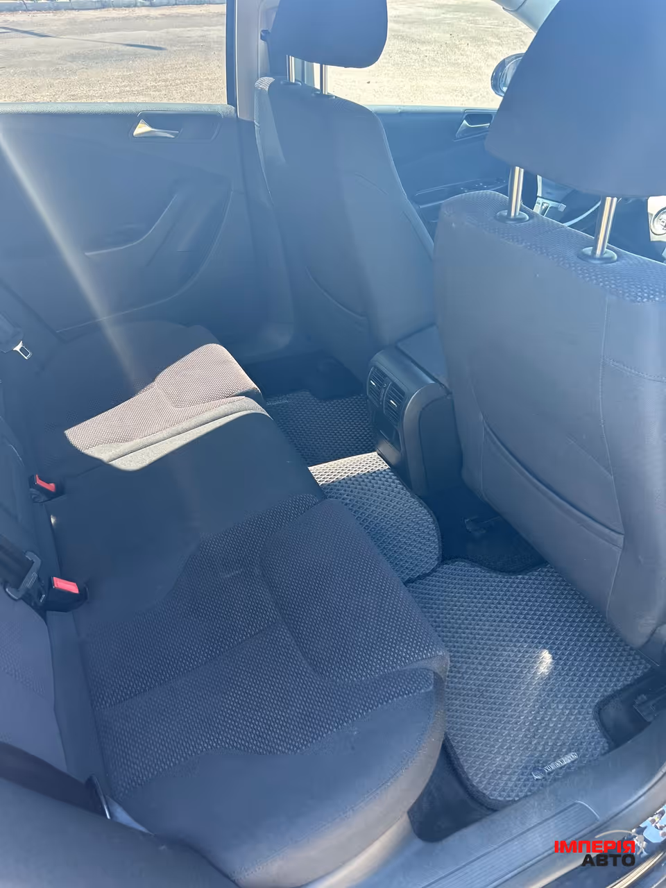 Volkswagen Passat - фото 11