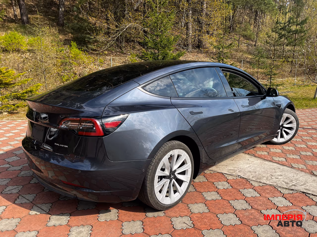 Tesla Model 3 - фото 12