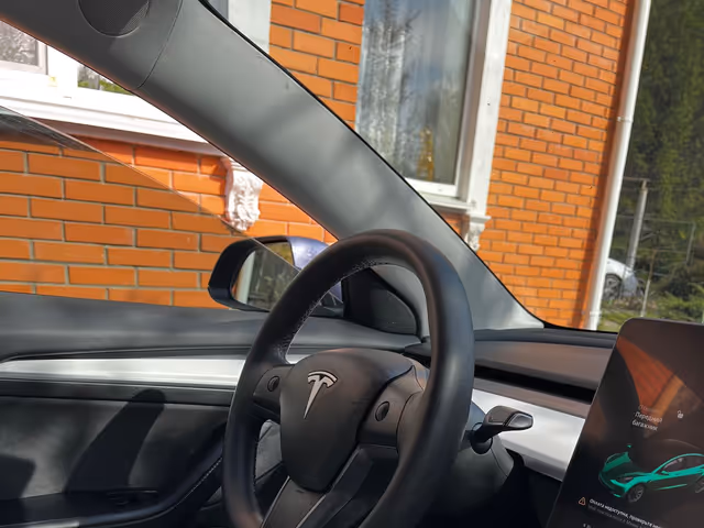 Tesla Model 3 - зображення 3