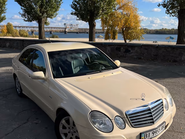 Mercedes-Benz E-Класс - зображення 3