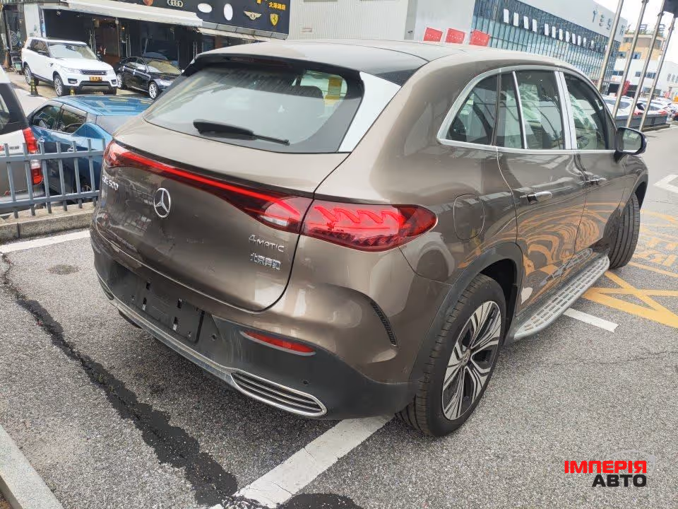Mercedes-Benz EQE SUV - фото 3