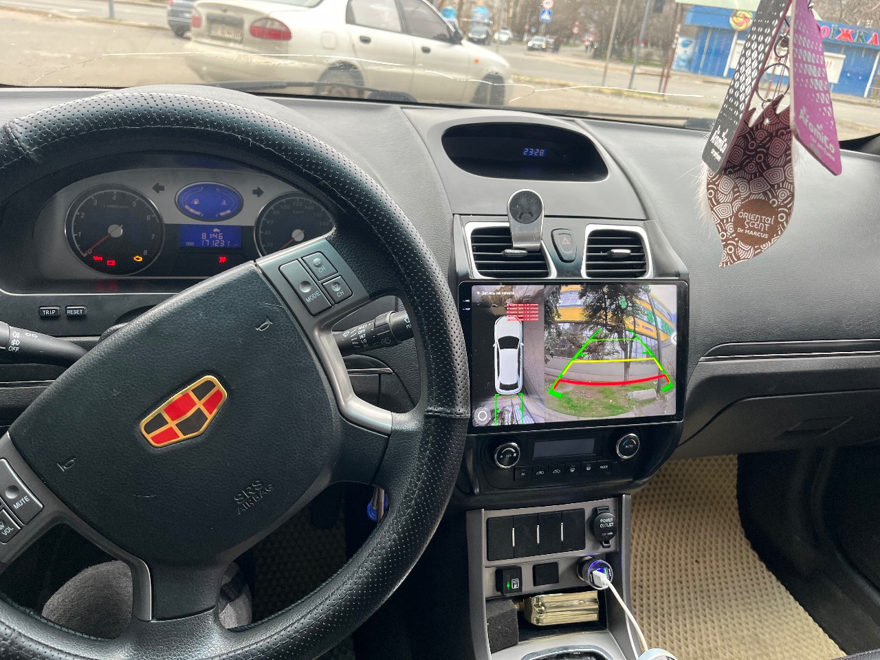 Geely Emgrand EC7 - фото 3