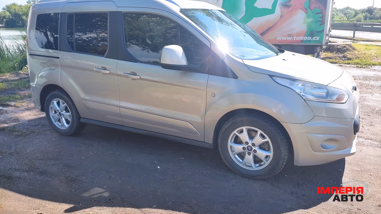 Ford Tourneo Connect - фото 9