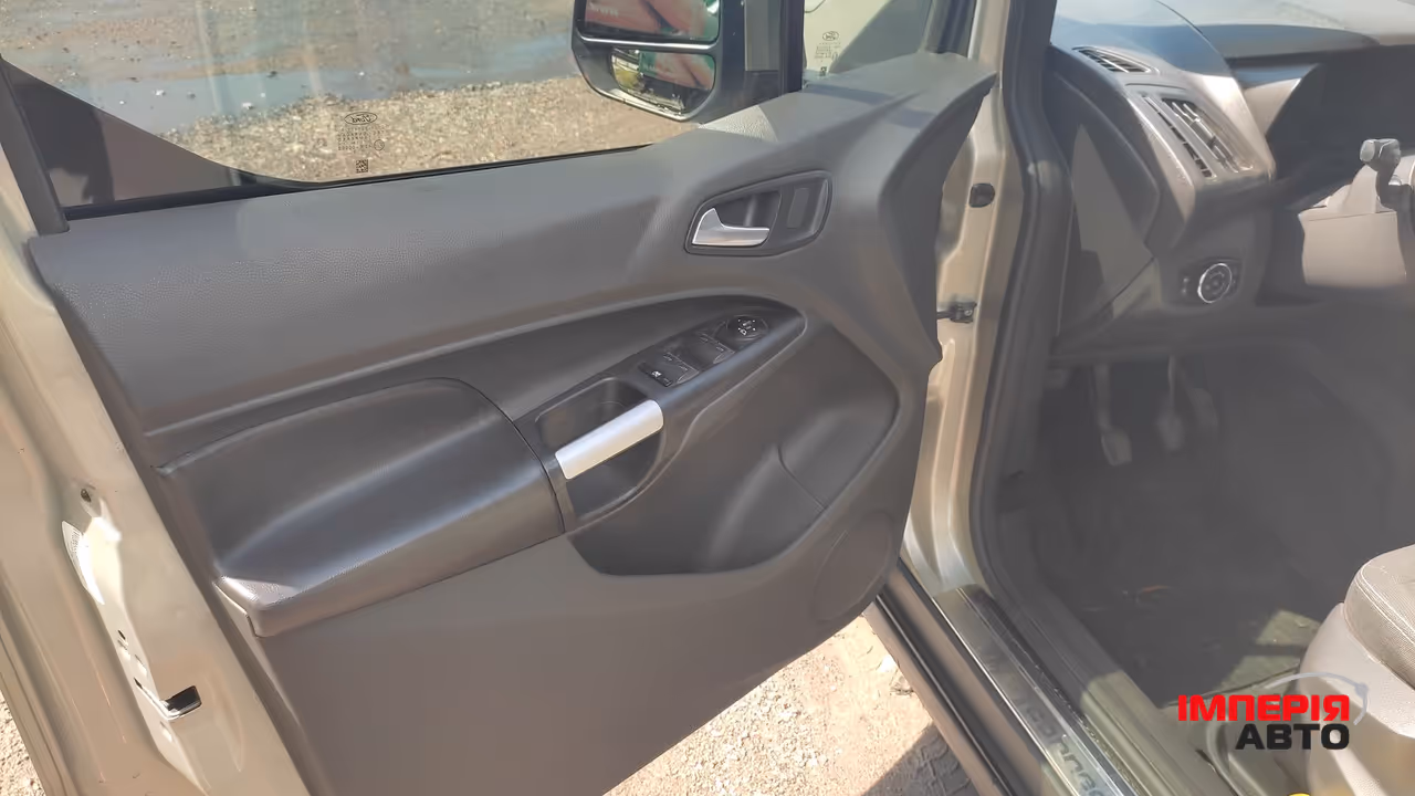 Ford Tourneo Connect - фото 23