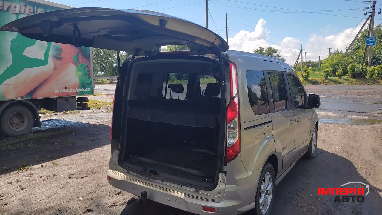 Ford Tourneo Connect - фото 15