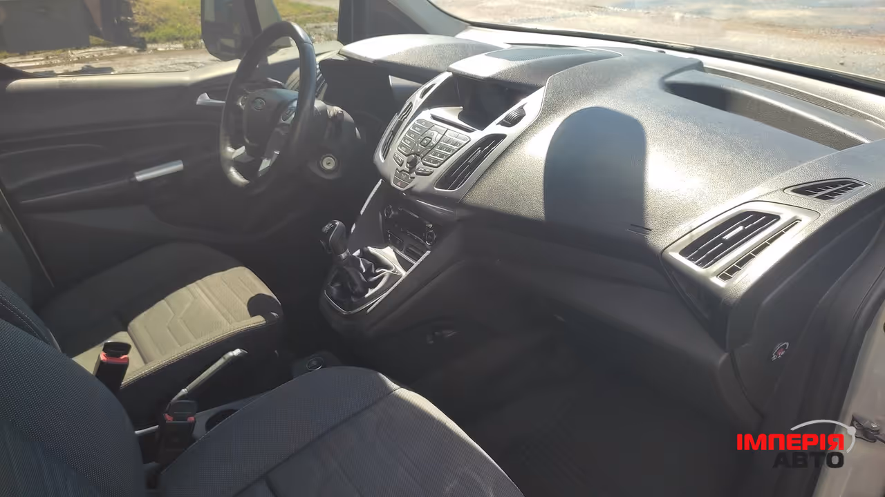 Ford Tourneo Connect - фото 10
