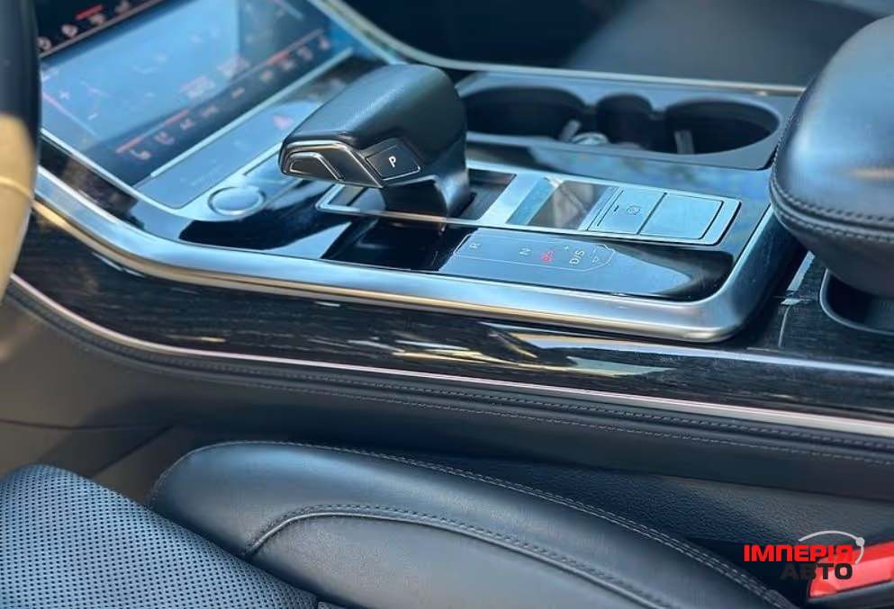 Audi Q8 - фото 13