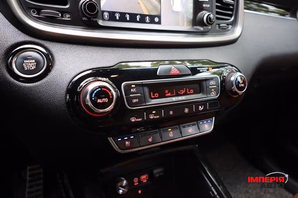 Kia Sorento - фото 22