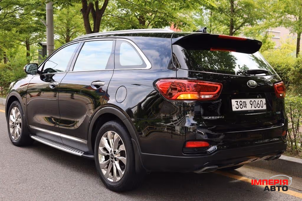 Kia Sorento - фото 3